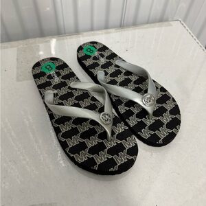 Michael Kors Black and Silver Women's Flip Flops size 8